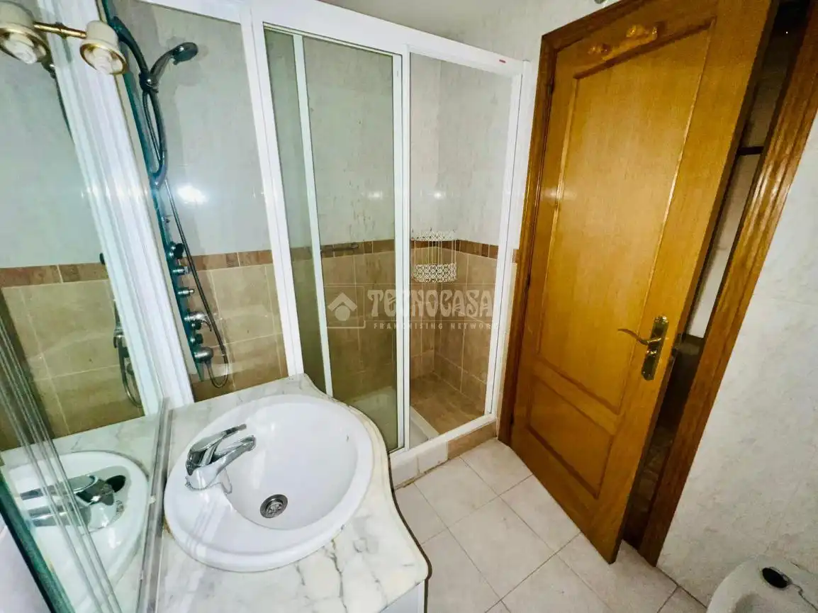 Baño de Piso en venta en Alcorcón con Aire acondicionado, Calefacción y Balcón