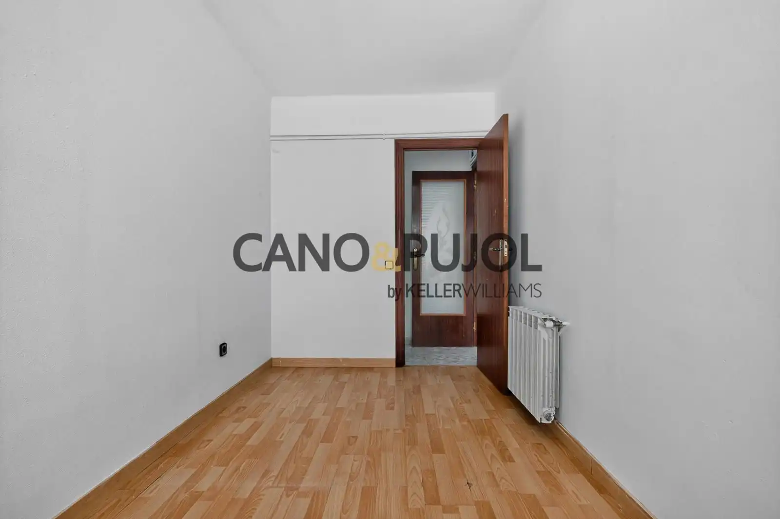 Habitación de Piso en venta en Palau-solità i Plegamans con Calefacción y Terraza