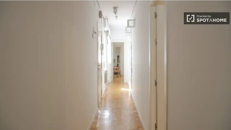 Appartamento con terrazza in affitto a Centro, imagen 15