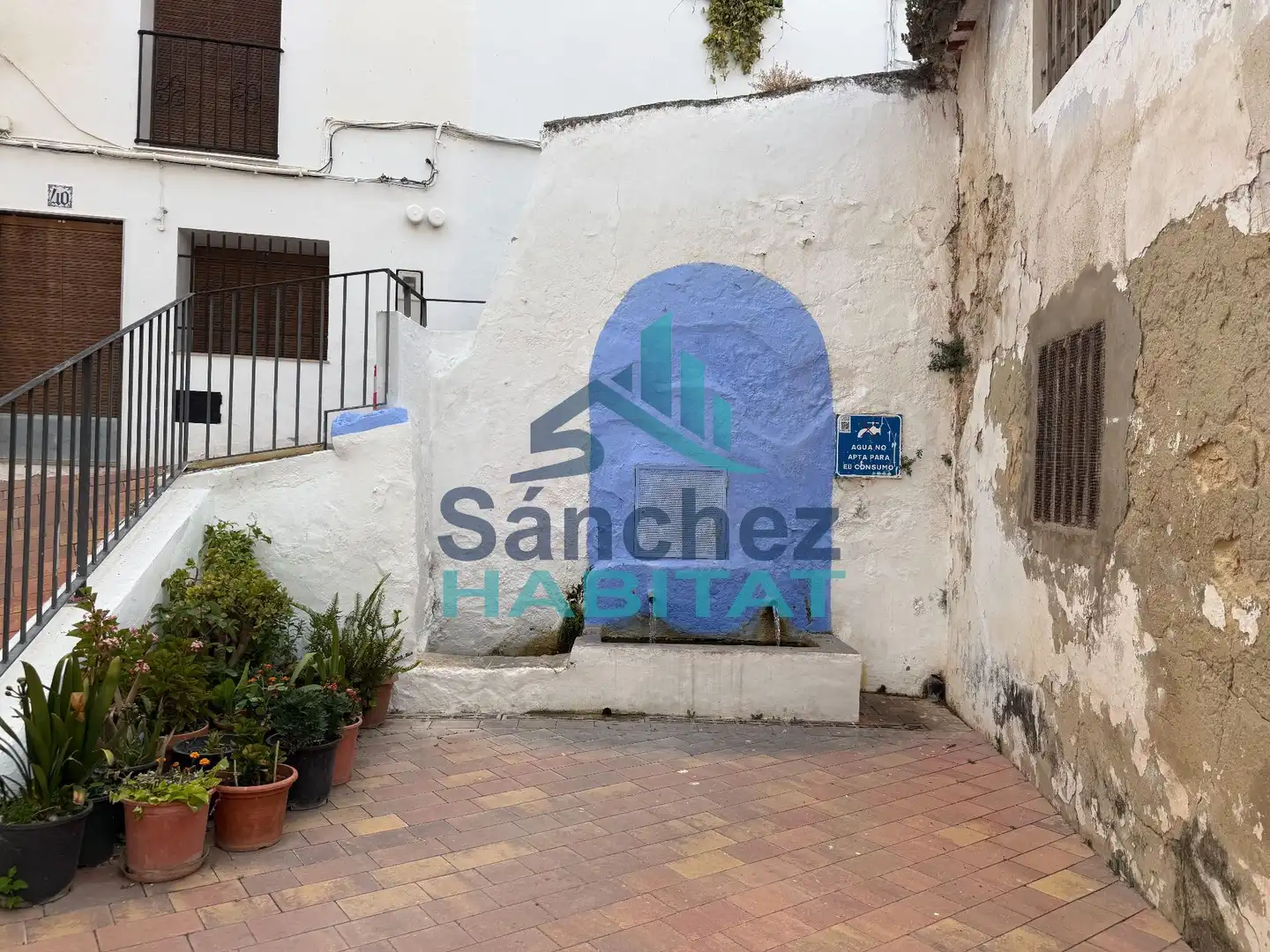 Vista exterior de Finca rústica en venda en Chelva amb Jardí privat, Terrassa i Traster