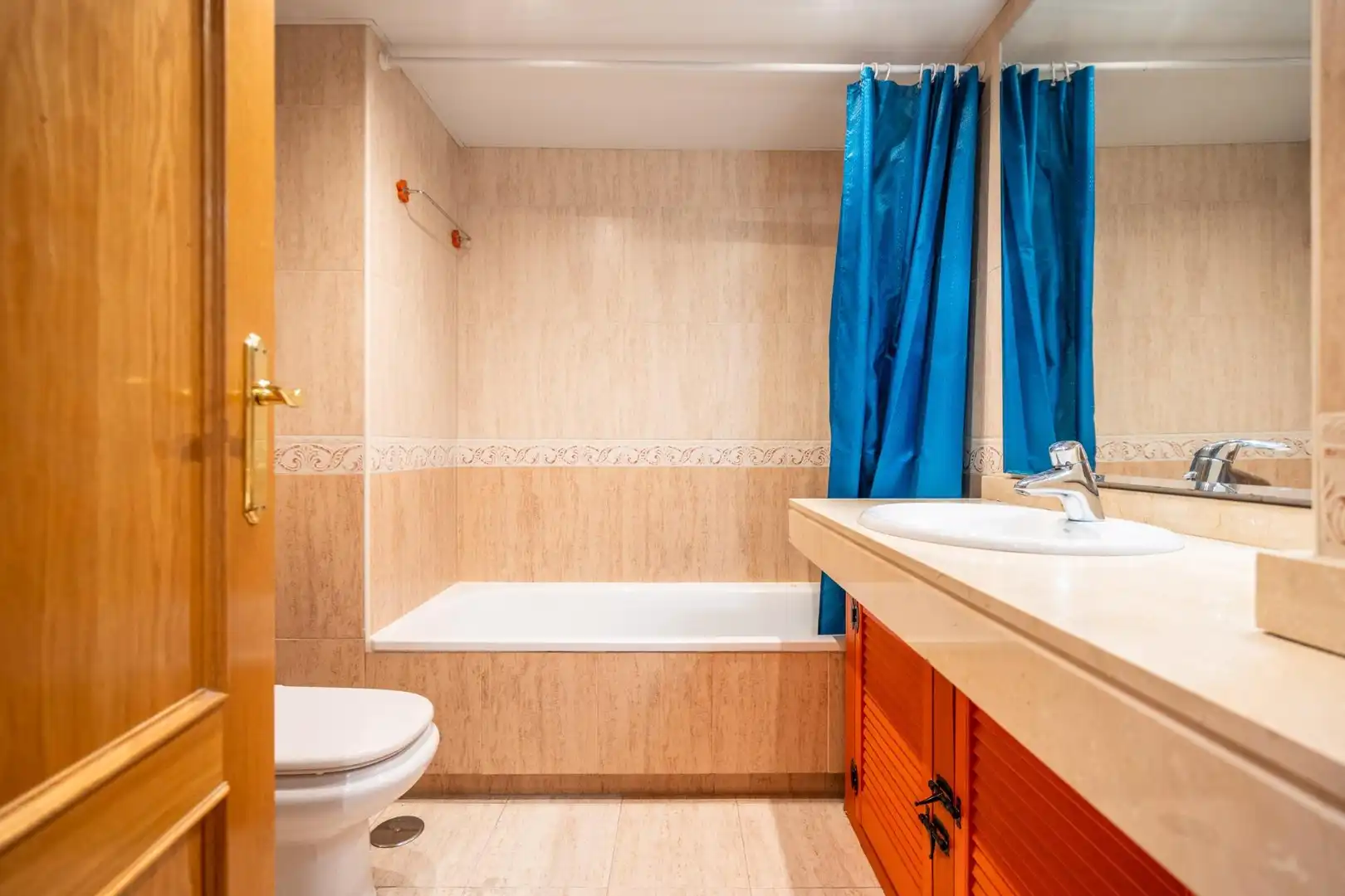 Bathroom of Flat for sale in Las Rozas de Madrid  with Air Conditioner, Heating and Private garden