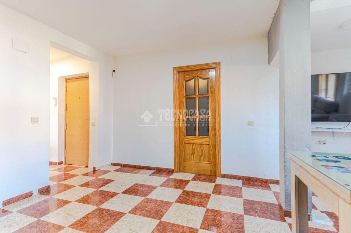 Flat for sale in  Granada Capital