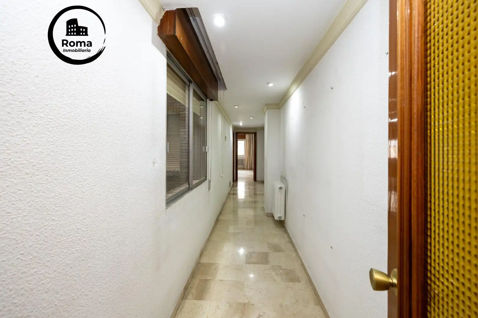 Flat for sale in Granada  with Air Conditioner, Heating and Balcony