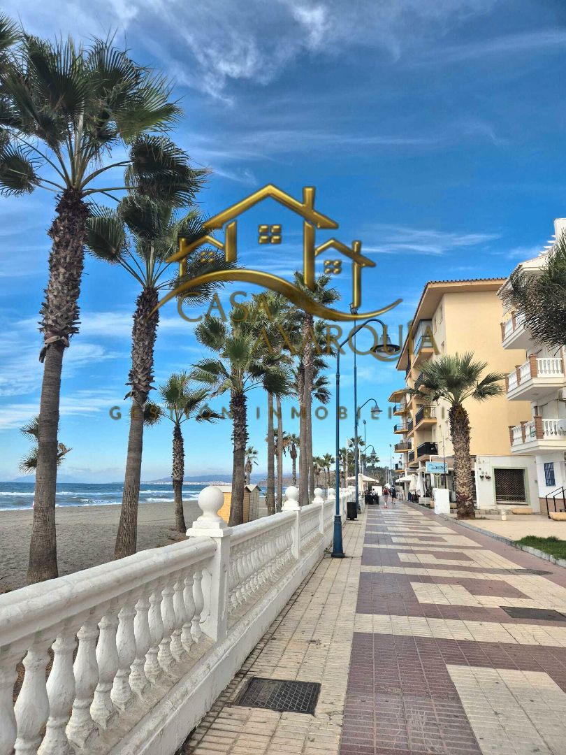 Vista exterior de Piso de alquiler en Torrox con Terraza, Amueblado y Se aceptan mascotas