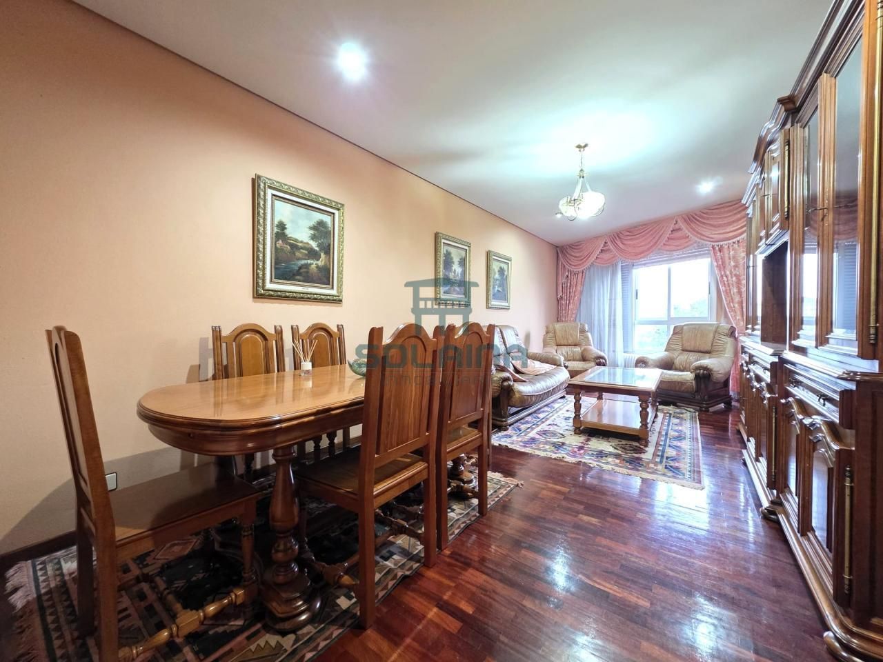 Menjador de Pis de lloguer en Ourense Capital  amb Calefacció, Parquet i Terrassa