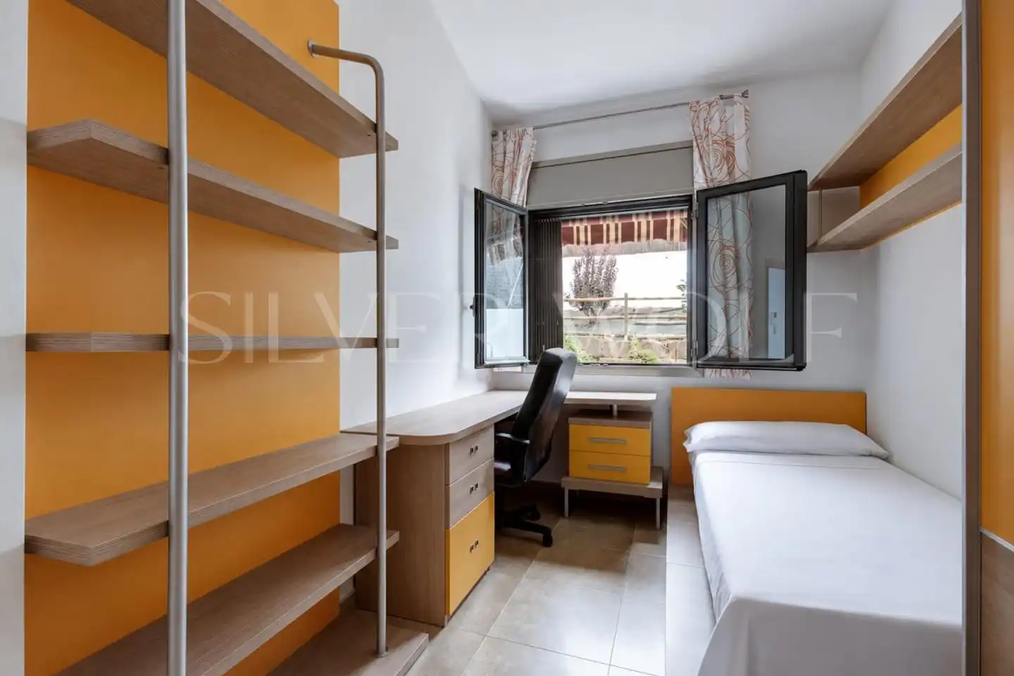 Casa pareada con piscina en venta en De Barcelona, imagen 23