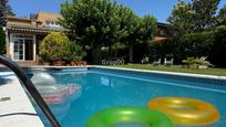 Swimming pool of House or chalet for sale in Alpicat  with Air Conditioner, Terrace and Swimming Pool