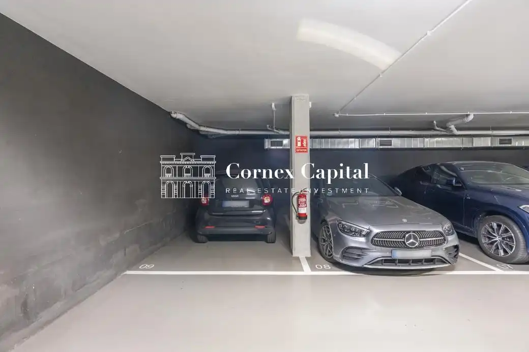 Parkplatz von Maisonette zum Verkauf in Barcelona mit Heizung, Terrasse und Abstellraum
