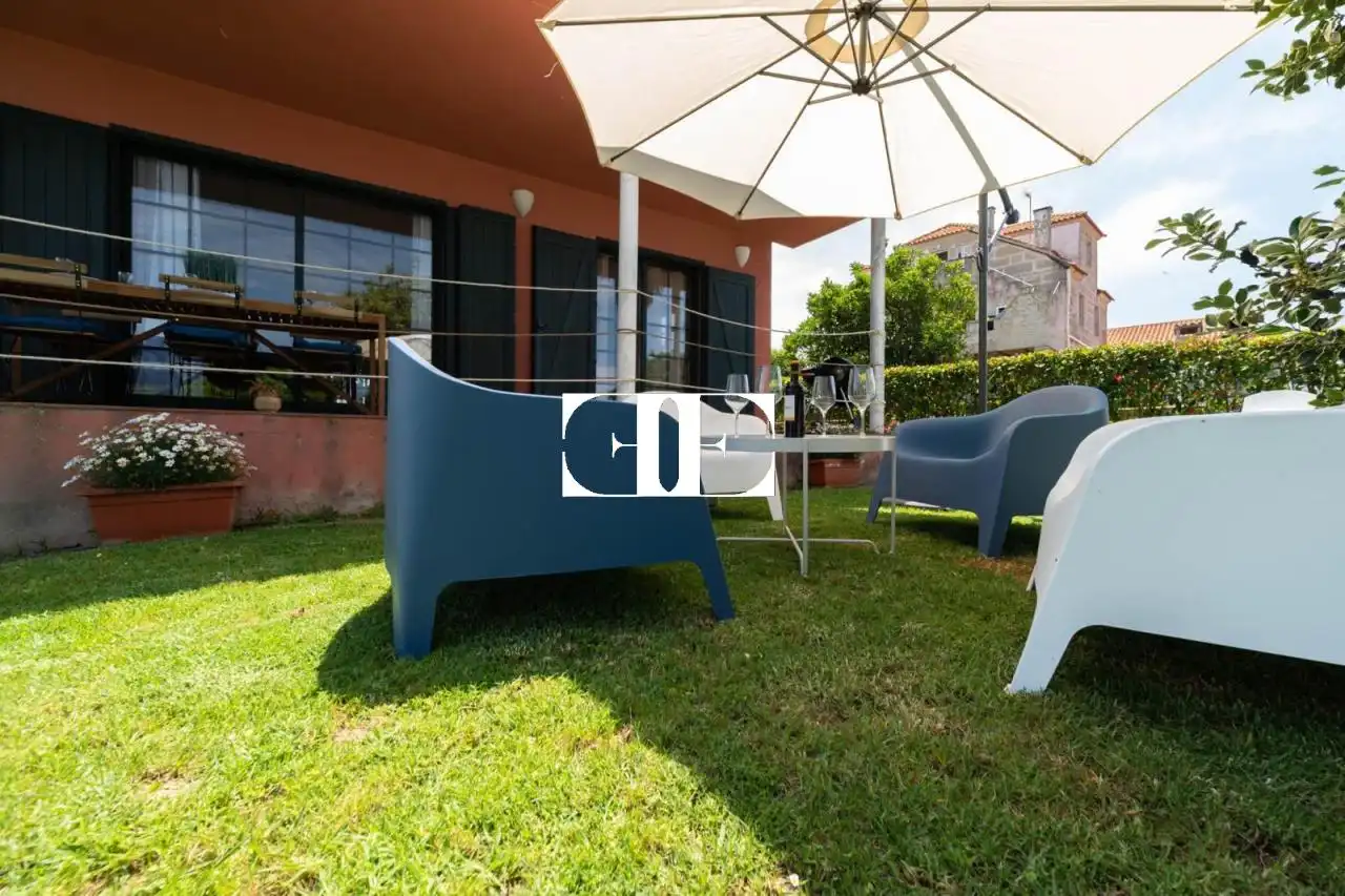 Terrassa de Casa o xalet de lloguer en Vigo  amb Calefacció, Jardí privat i Moblat