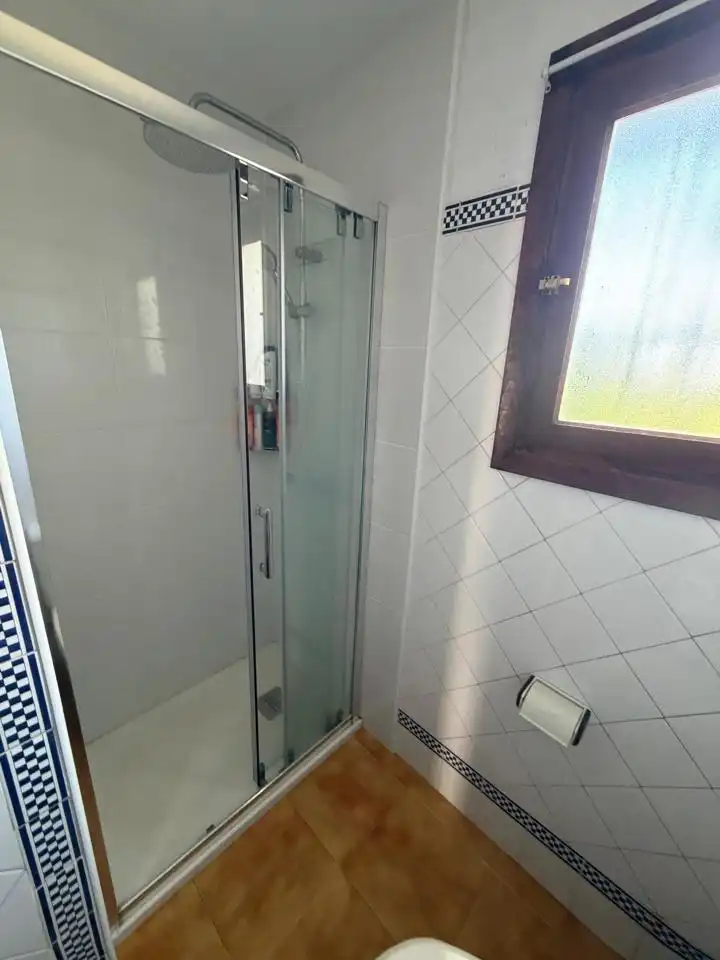 Bany de Dúplex en venda en La Manga del Mar Menor amb Aire condicionat, Calefacció i Jardí privat