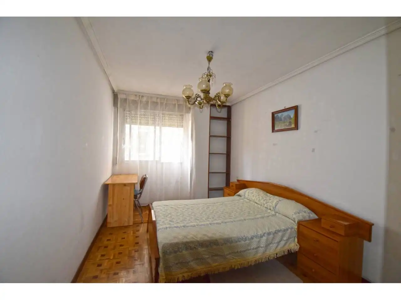Habitación de Piso de alquiler en León Capital  con Calefacción, Terraza y Trastero