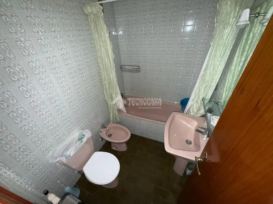Baño de Piso en venta en Zaragoza con Calefacción y Balcón