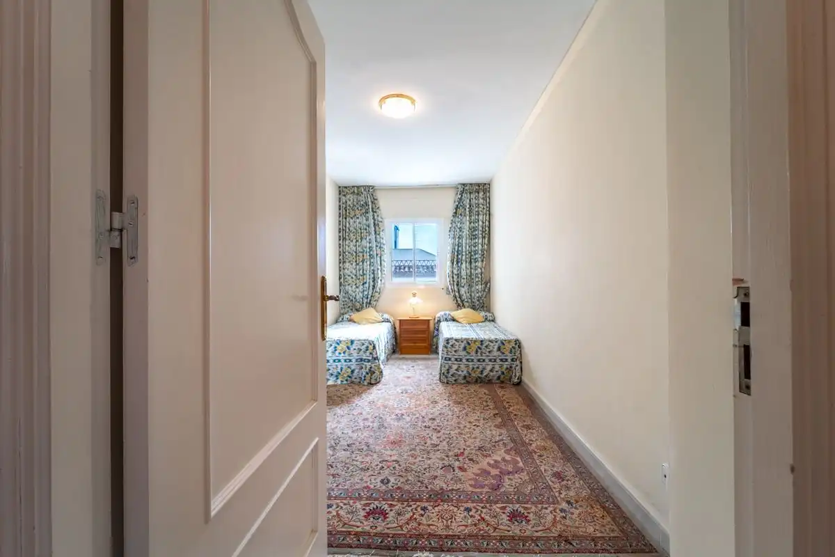 Bedroom of Flat for sale in Marbella  with Air Conditioner, Heating and Private garden