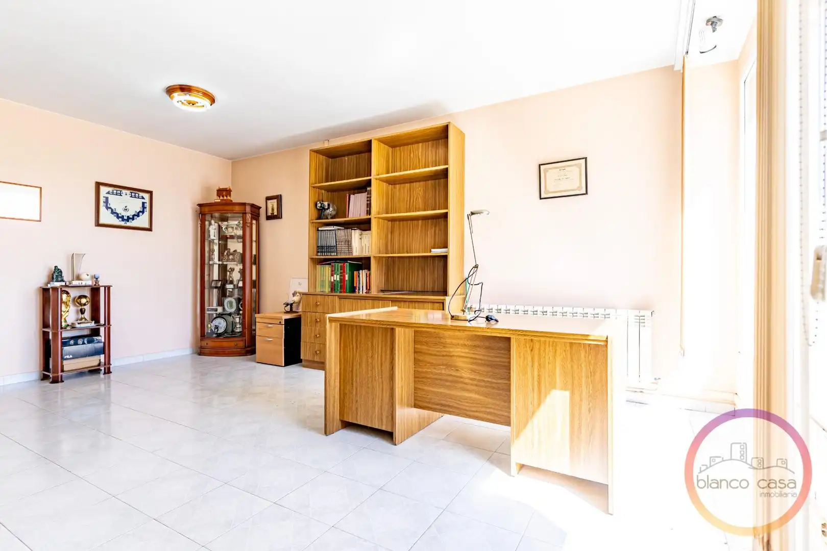 Sala d'estar de Local de lloguer en Coristanco