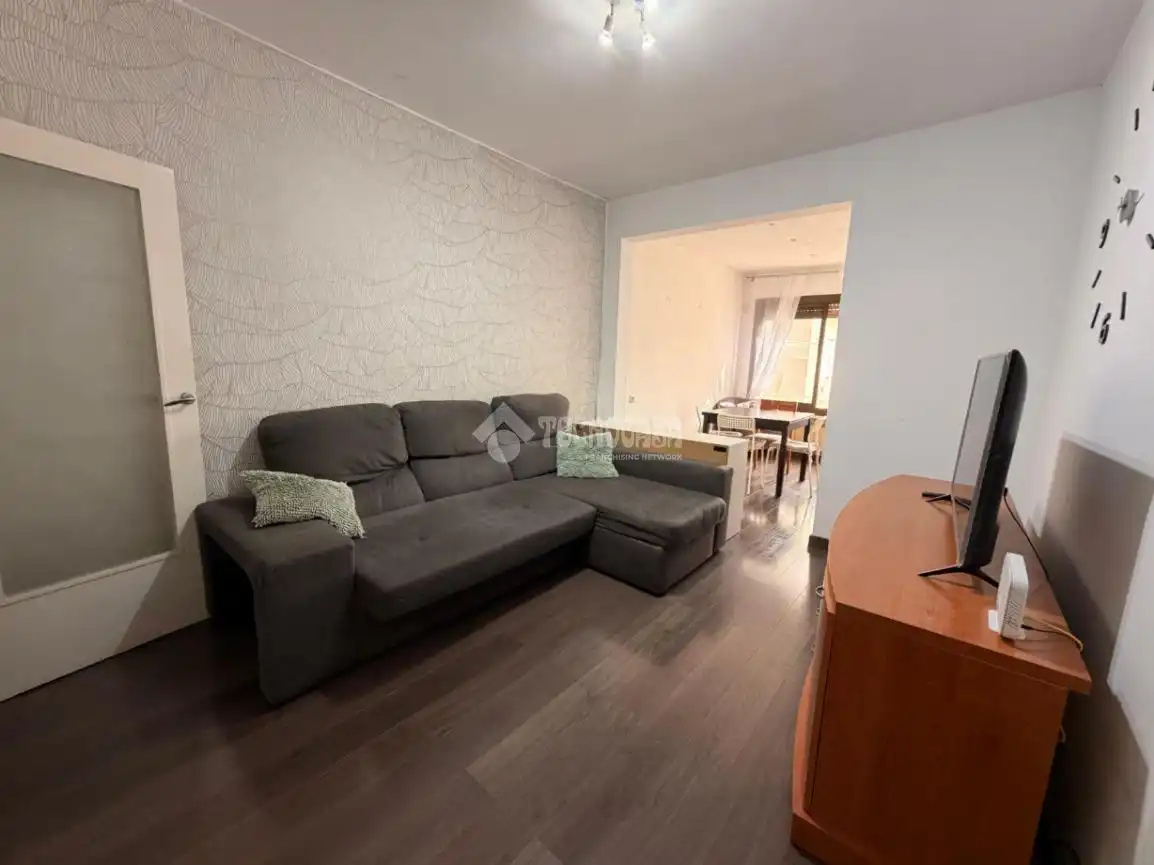 Sala d'estar de Pis en venda en Barcelona amb Calefacció