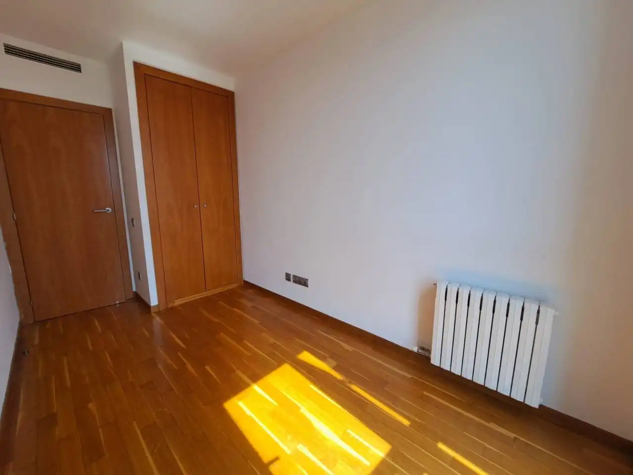 Wohnung zur Miete in Plaza Bosch i Gimpera, 9, Centre