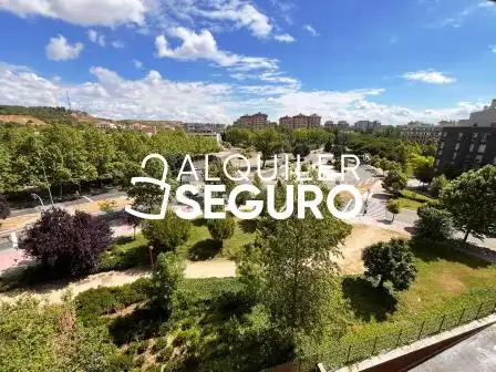 Vista exterior de Piso de alquiler en Valladolid con Calefacción, Terraza y Trastero