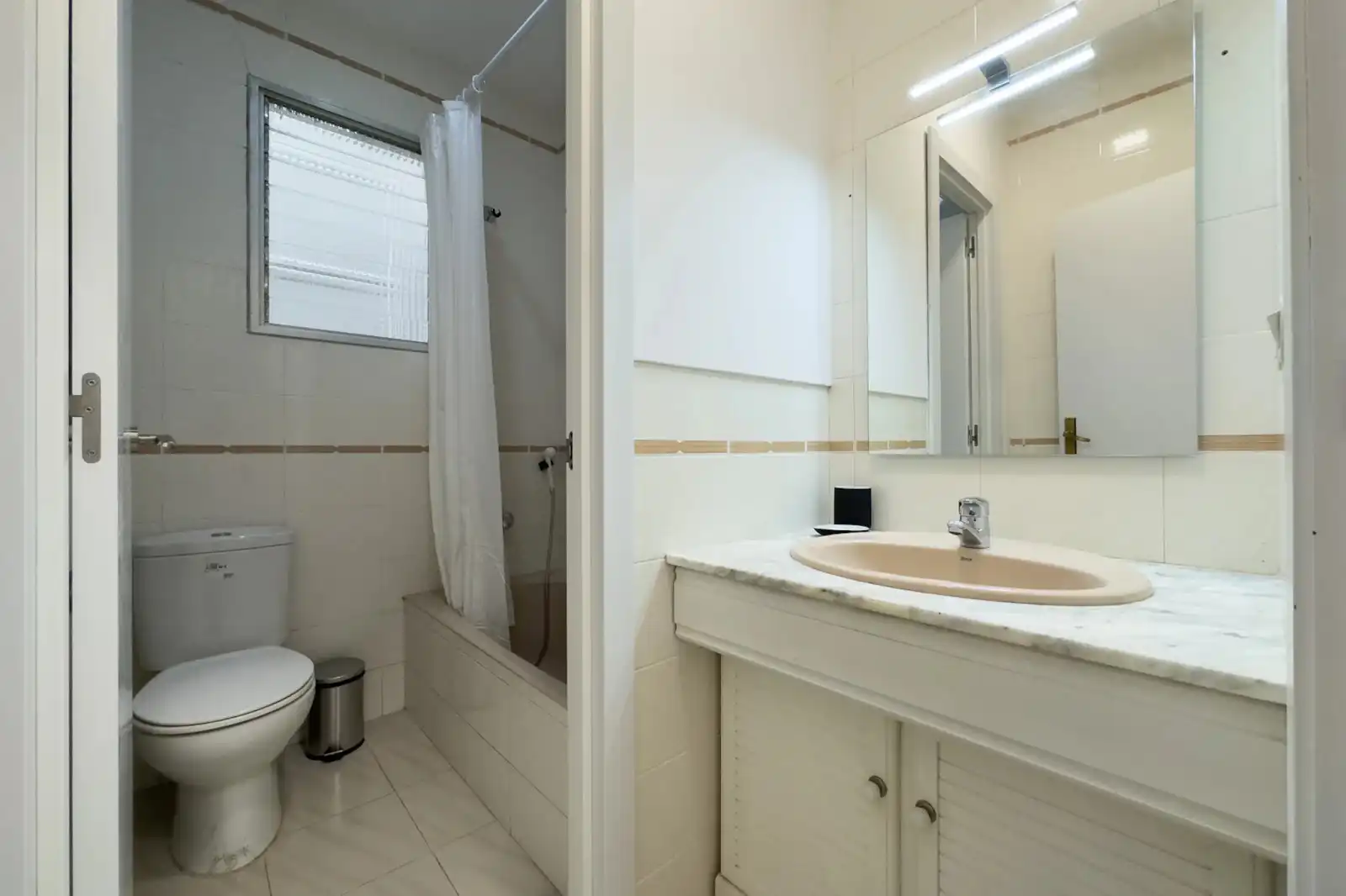 Baño de Piso para compartir en Eixample