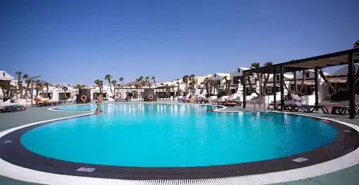 Piscina de Pis en venda en Teguise amb Terrassa, Piscina i Piscina comunitària