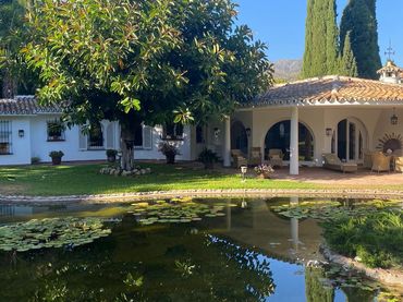 Casa amb piscina en venda a Milla de Oro