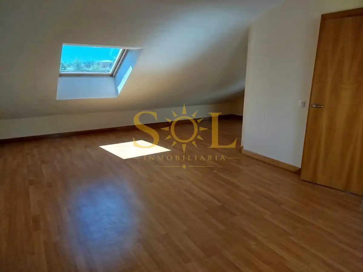 Terraza de Casa adosada en venta en Sariegos con Calefacción, Jardín privado y Terraza