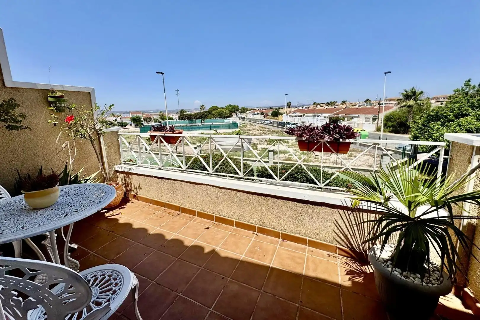 Terraza de Casa adosada en venta en Torrevieja con Aire acondicionado, Calefacción y Jardín privado