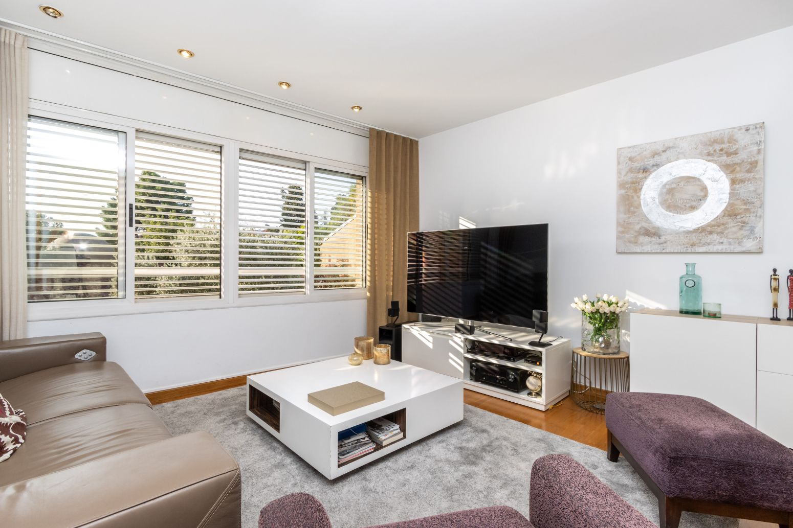 Living room of Single-family semi-detached for sale in Terrassa  with Private garden, Parquet flooring and Terrace
