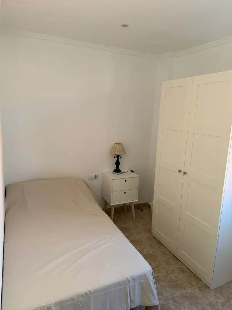 Bedroom of Flat for rent in Valencia  with Furnished, Washing machine and Balcony