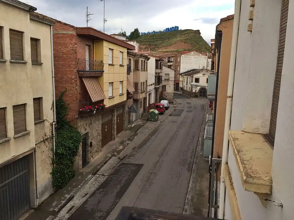 Vista exterior de Traster en venda en Albelda de Iregua