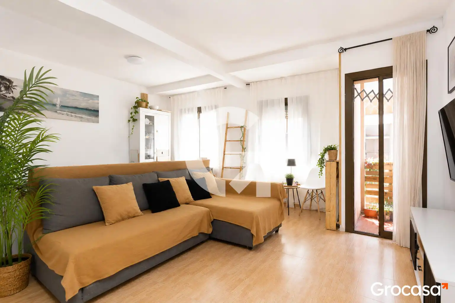 Sala d'estar de Pis en venda en L'Hospitalet de Llobregat amb Forn i Balcó