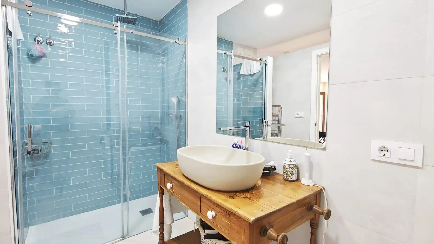 Bathroom of Houses for sale in Chiclana de la Frontera