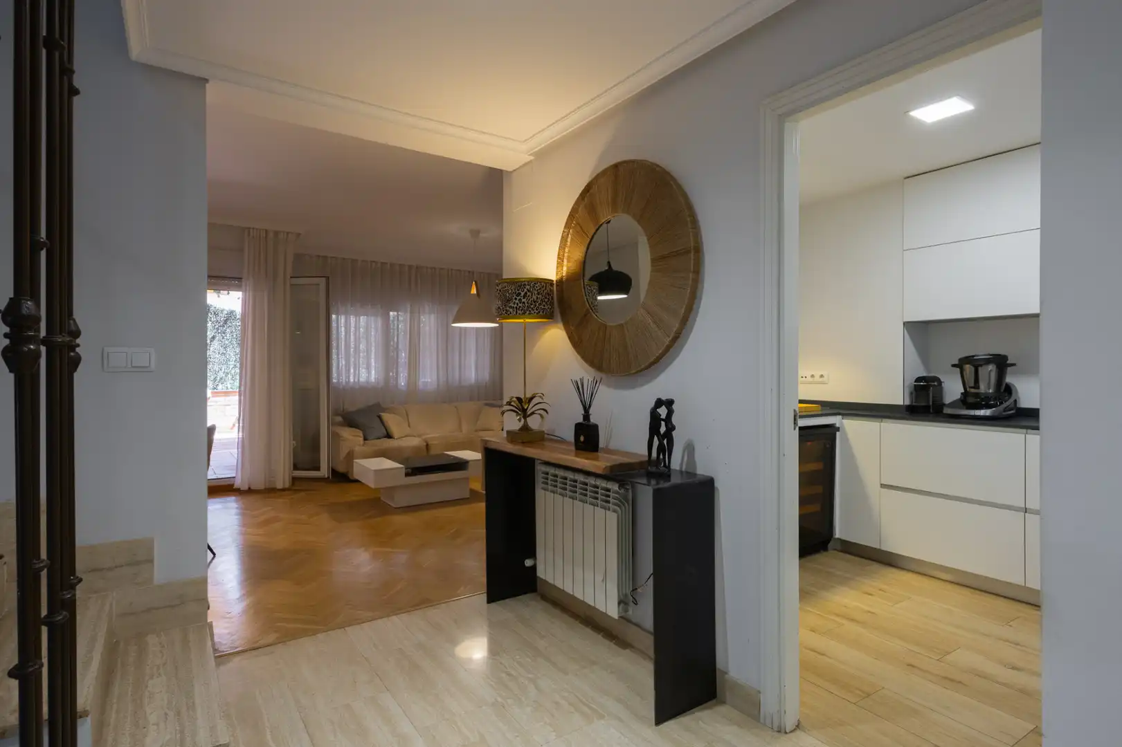 Living room of Houses for sale in Toledo  with Air Conditioner, Heating and Private garden