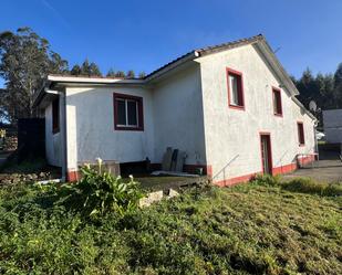 Vista exterior de Casa adosada en venda en Moeche amb Calefacció i Jardí privat