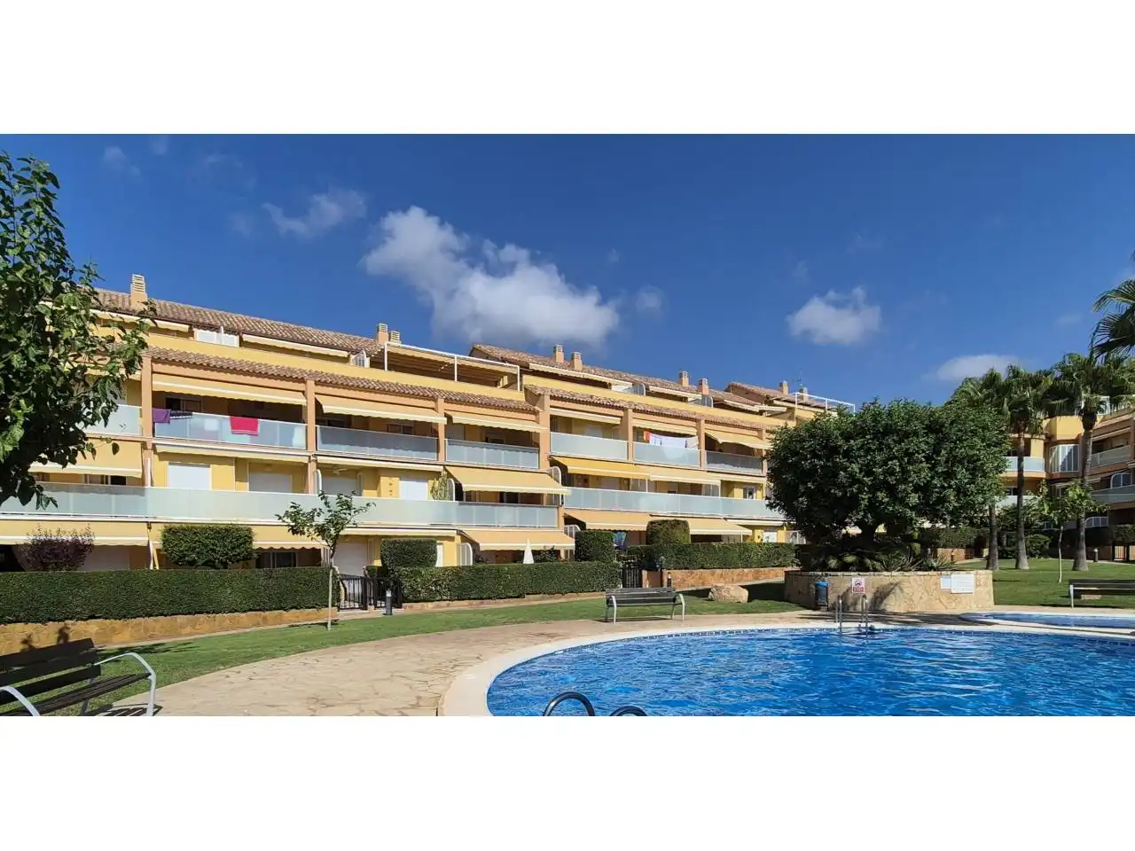 Vista exterior de Àtic en venda en Alcalà de Xivert amb Aire condicionat, Calefacció i Terrassa