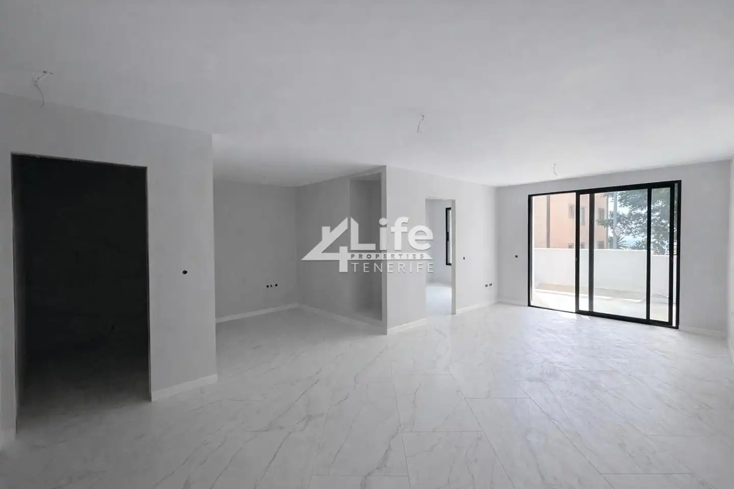 Sala de estar de Piso en venta en Adeje con Aire acondicionado, Terraza y Trastero