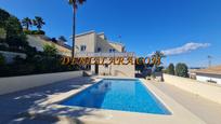 Vista exterior de Casa o xalet en venda en Dénia amb Aire condicionat, Terrassa i Piscina