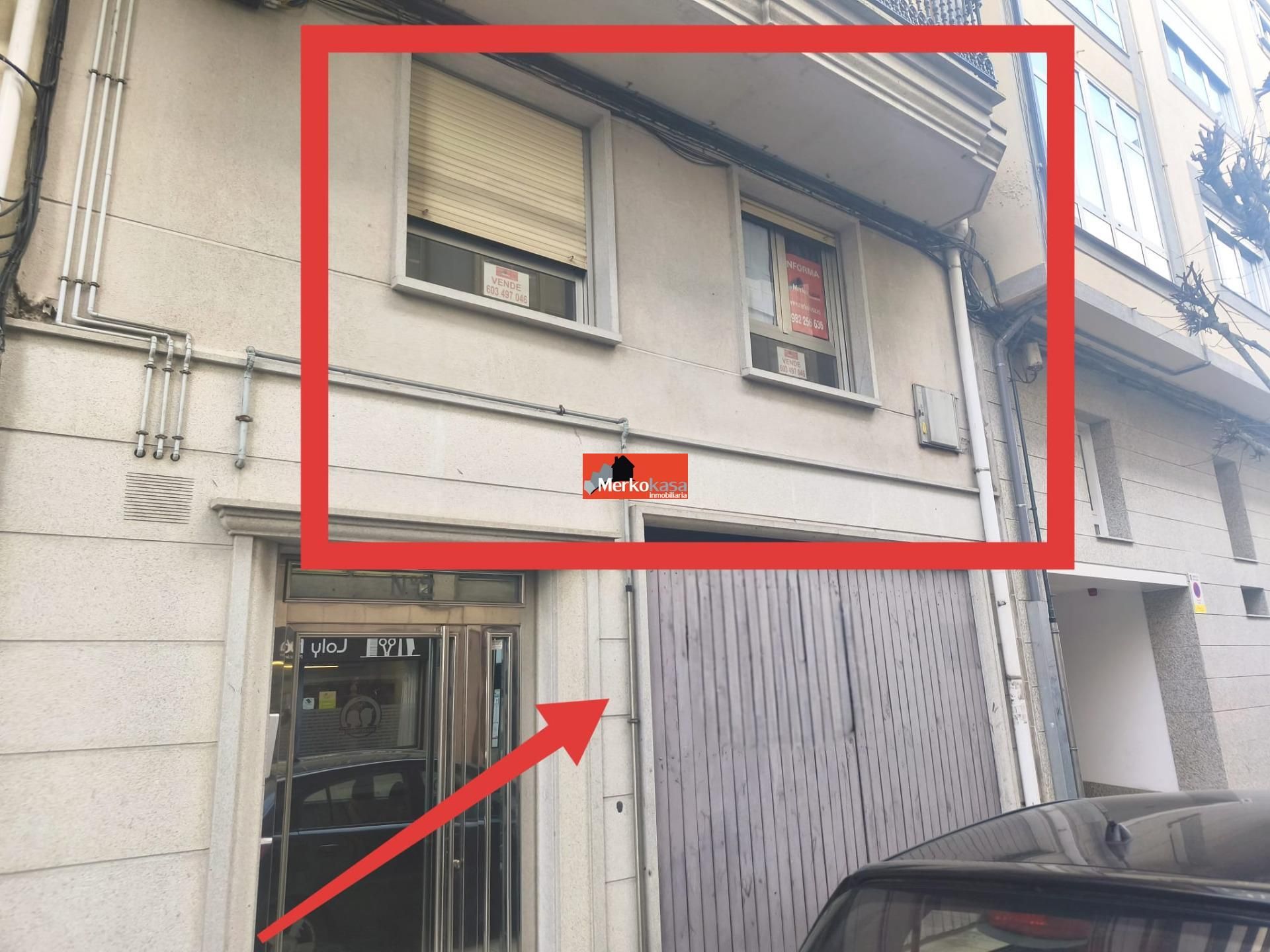 Vista exterior de Oficina en venda en Lugo Capital