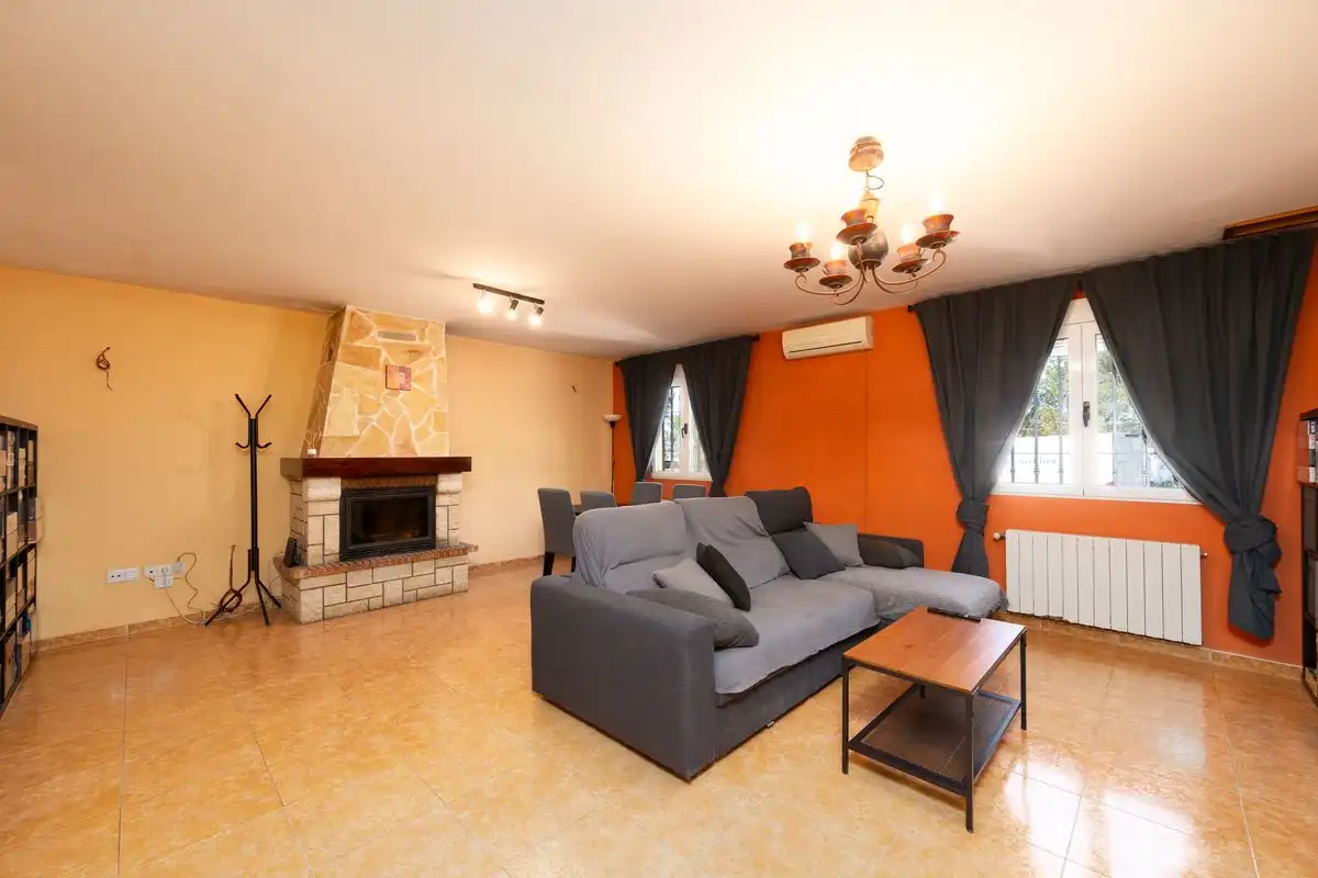 Casa pareada con terraza en venta en Carrer Mercat, imagen 2