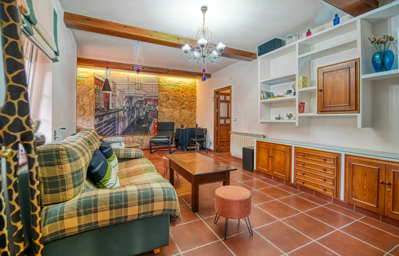 Sala de estar de Casa adosada en venta en Ávila con Calefacción, Trastero y Amueblado