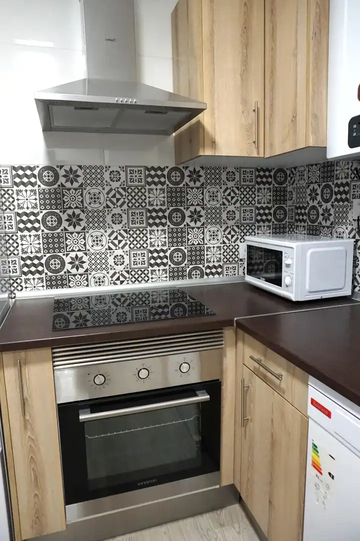 Room in Calle CAPITAN MENDEZ VIGO, 50, Santo Tomás