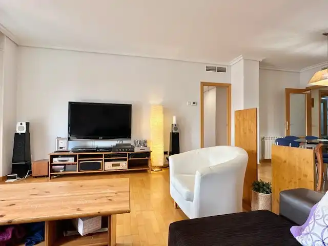 Sala d'estar de Pis en venda en Sabadell amb Calefacció, Jardí privat i Parquet