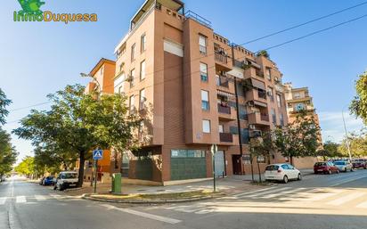 Exterior view of Flat for sale in  Granada Capital  with Air Conditioner, Heating and Parquet flooring