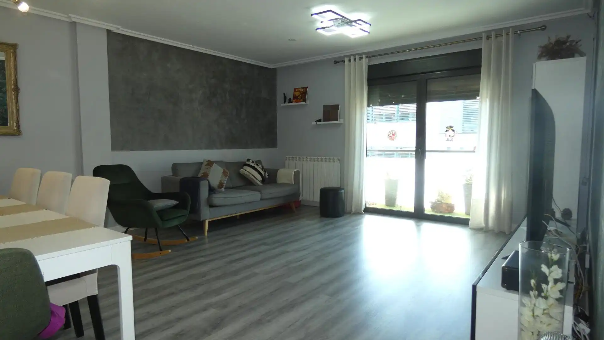 Sala d'estar de Pis en venda en Utebo amb Calefacció, Parquet i Terrassa