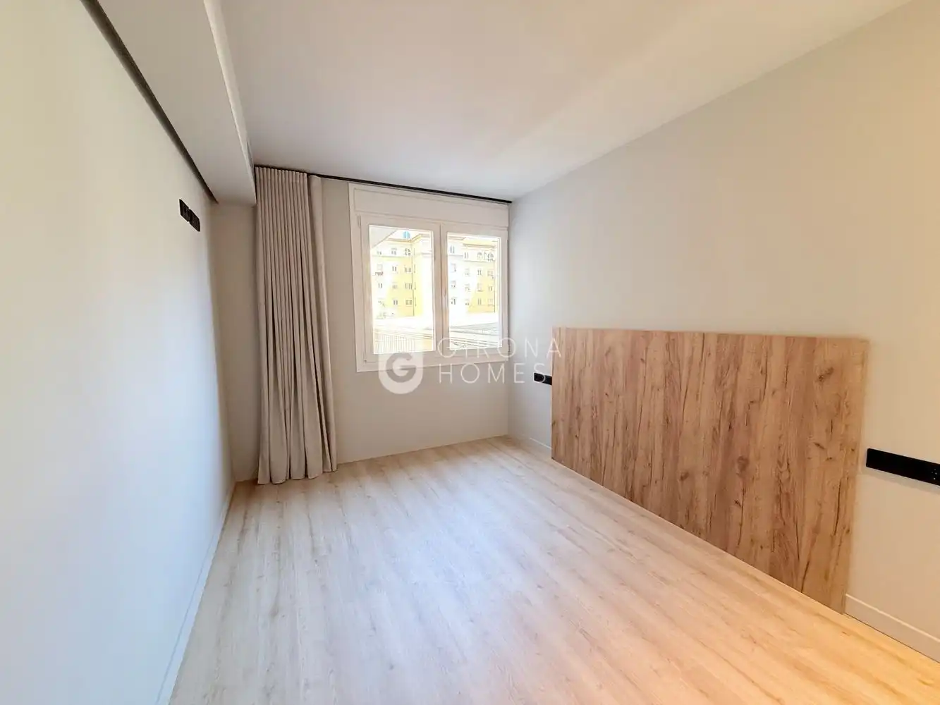 Schlafzimmer von Wohnungen zur Miete in Girona mit Klimaanlage, Terrasse und Möbliert