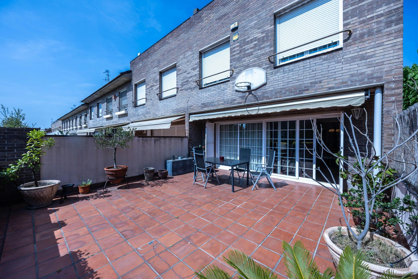 Terrassa de Casa adosada en venda en Sabadell amb Aire condicionat, Calefacció i Jardí privat