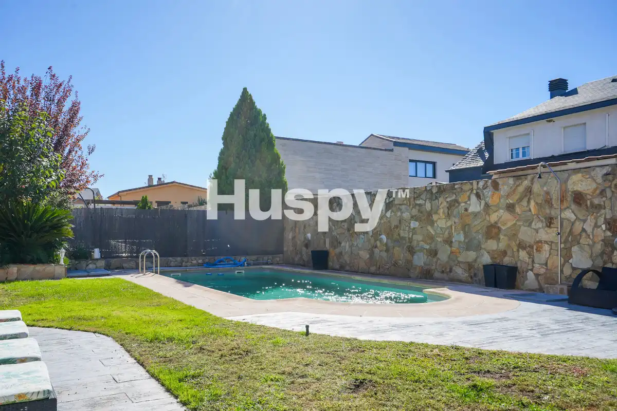 Casa con terraza en venta en Serranillos del Valle, imagen 3