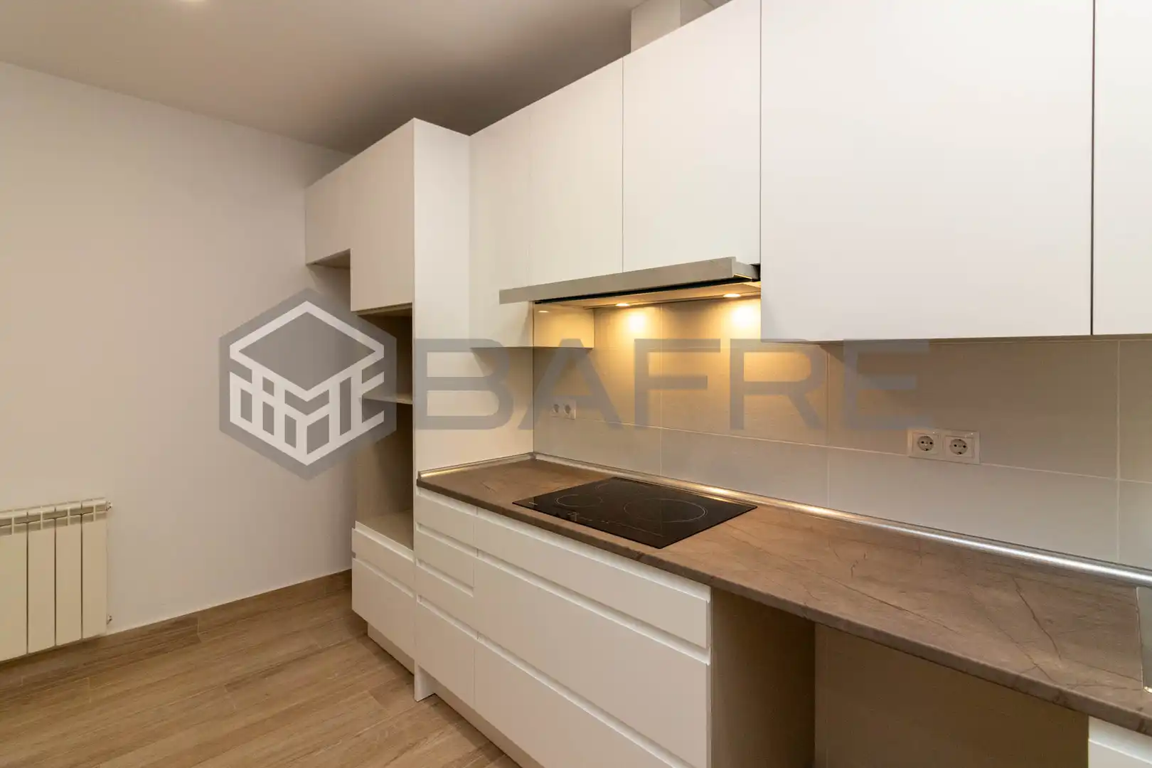 Cocina de Piso en venta en Madrid con Calefacción
