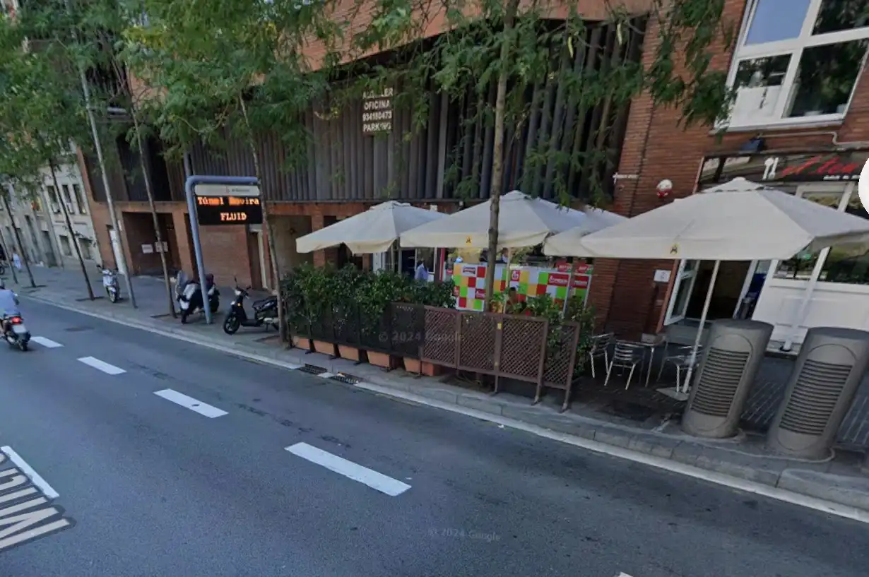 Geschaftsraum zur Miete in Barcelona mit Klimaanlage und Alarm