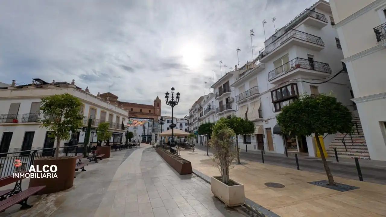 Vista exterior de Piso en venta en Torrox