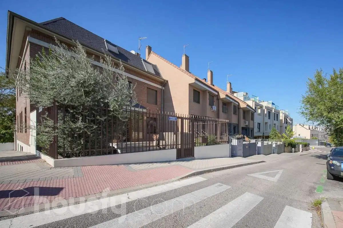 Vista exterior de Casa o xalet en venda en Moncloa - Aravaca